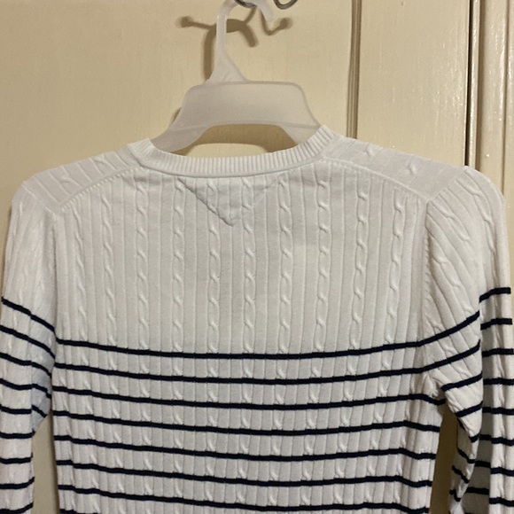 Tommy Hilfiger long sleeve shirt. Size: Large (used) - Picture 3 of 8